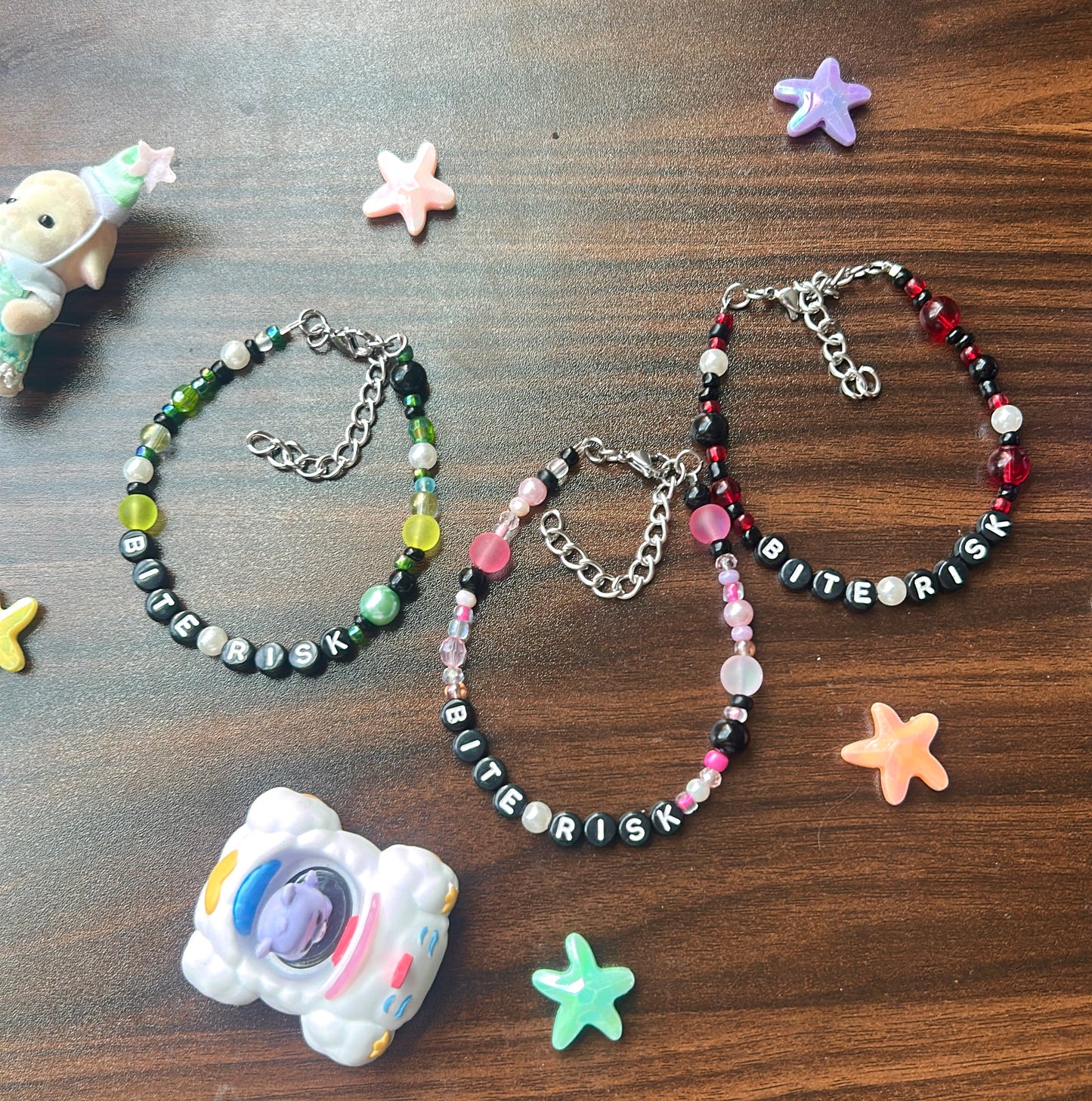 Bite risk bracelets