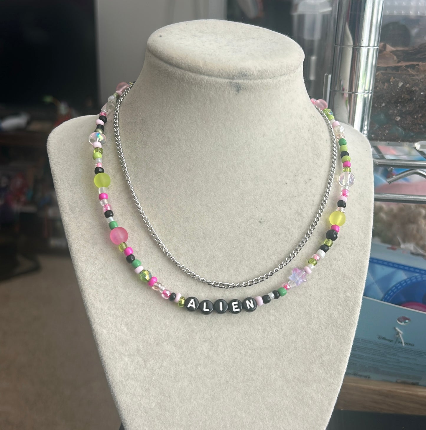 Alien chain necklace