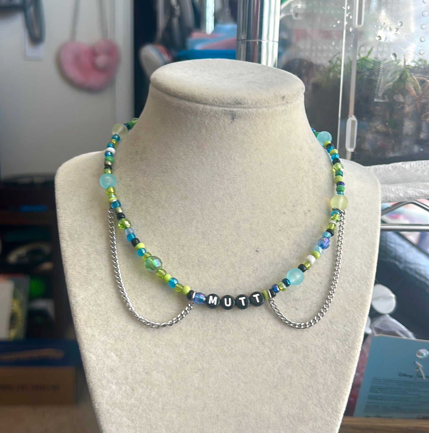 “Mutt” blue chain necklace
