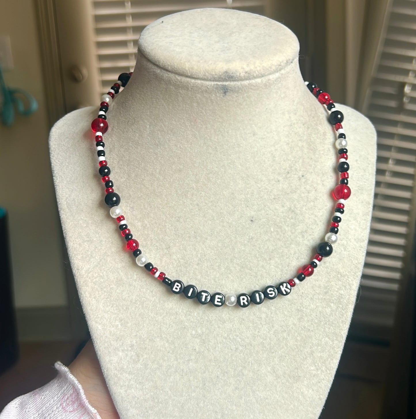 Bite Risk - red necklace