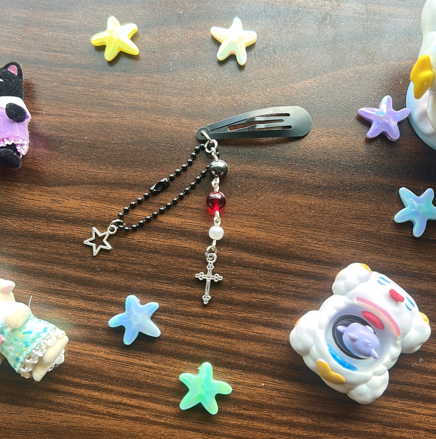 Cross hair clip