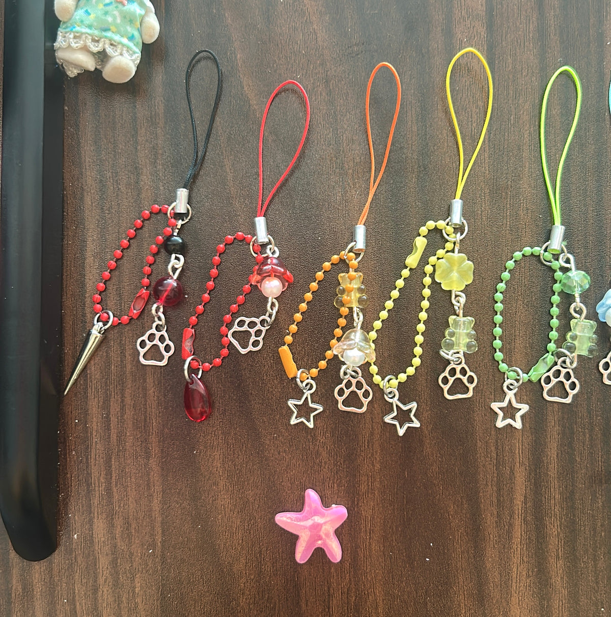 more Puppy Phonecharms